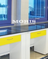 Anti-vibration tables for scales